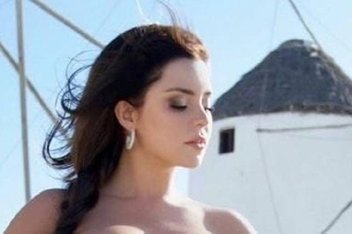 Demi Rose sorprende a sus seguidores modelando desde la orilla del mar