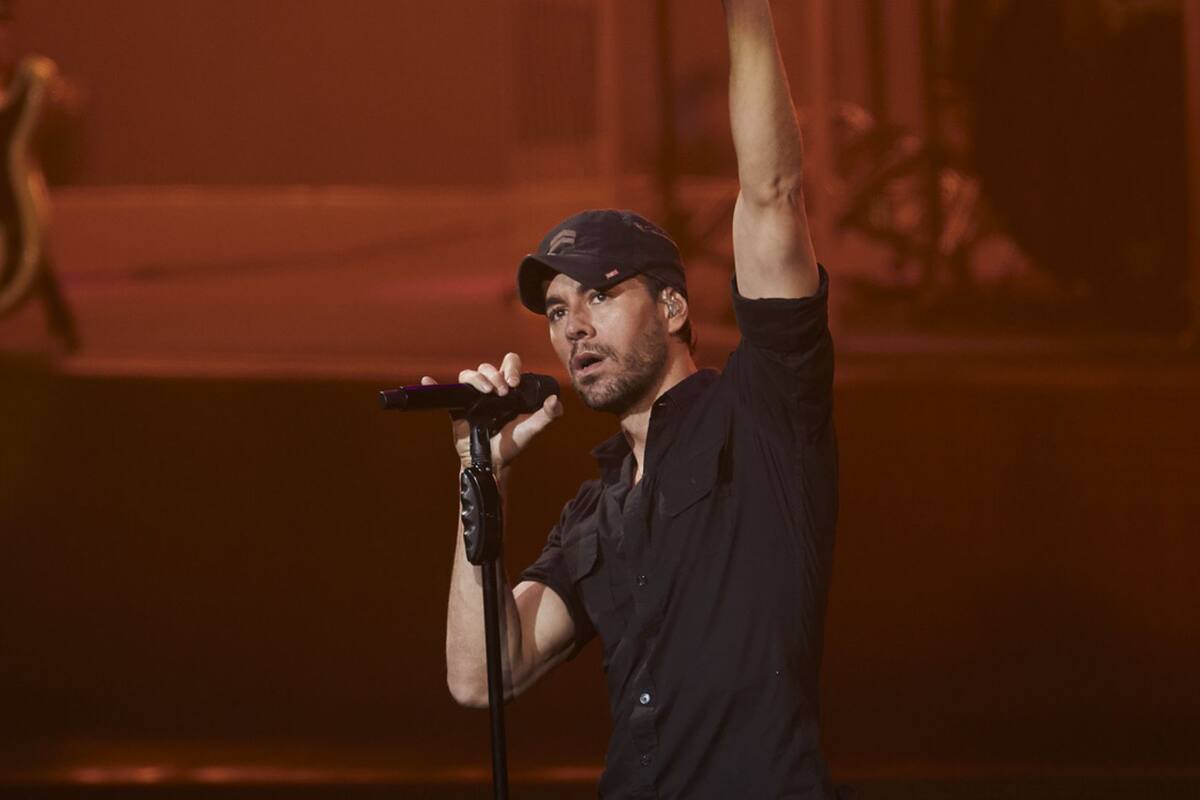Enrique Iglesias anuncia retiro parcial y vende catálogo musical