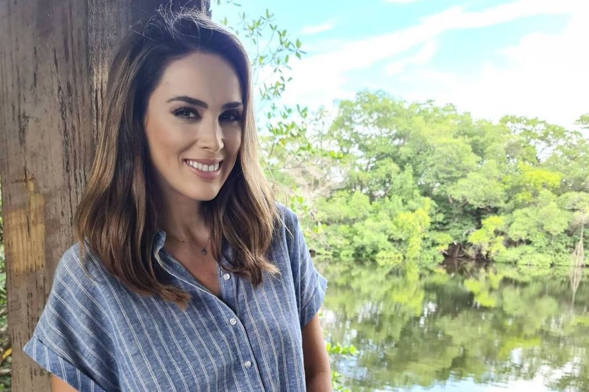 Jacky Bracamontes le da la bienvenida a un nuevo integrante a su familia