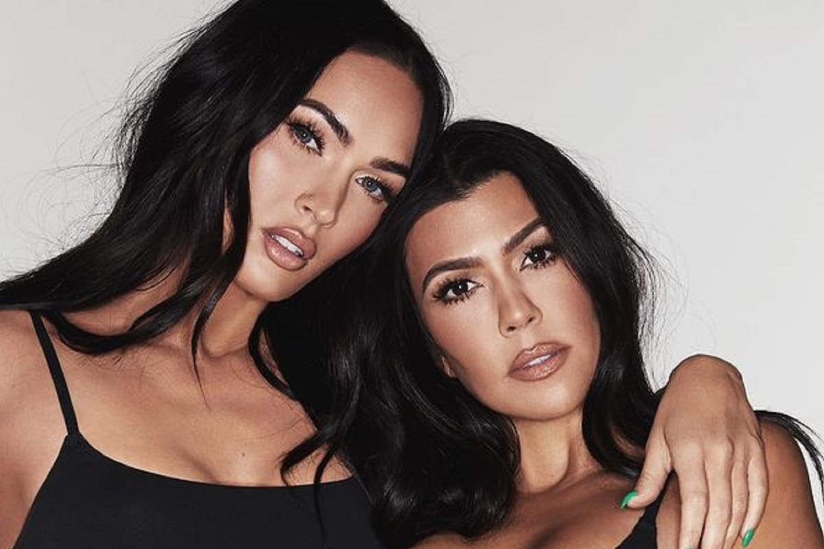 Megan Fox y Kourtney Kardashian posan juguetonas para la nueva colección de Kim Kardashian