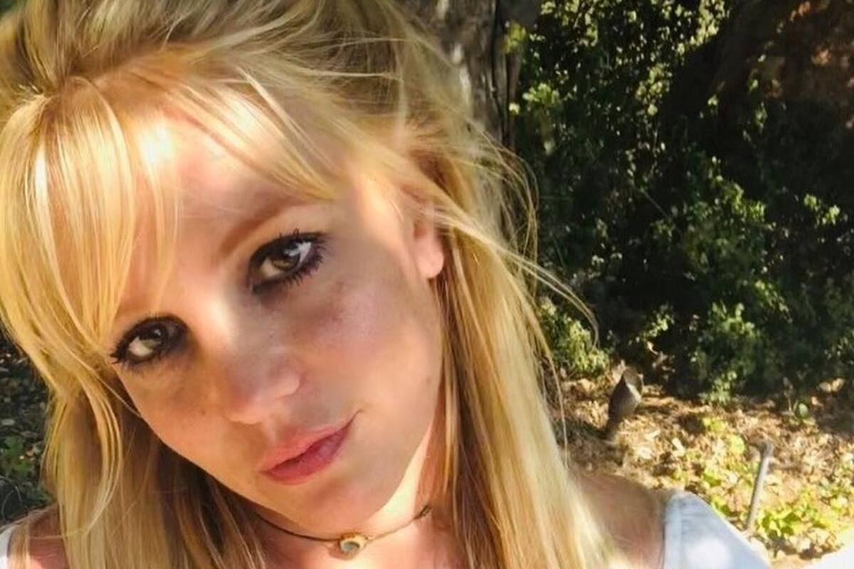 Padre de Britney Spears asegura que ella tiene demencia