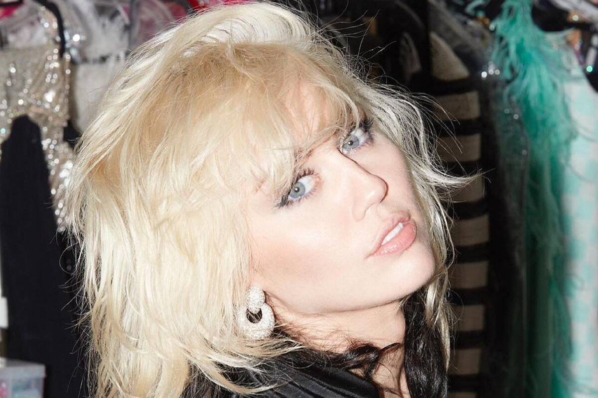 Avión de Miley Cyrus aterriza de emergencia tras ser impactado por un rayo