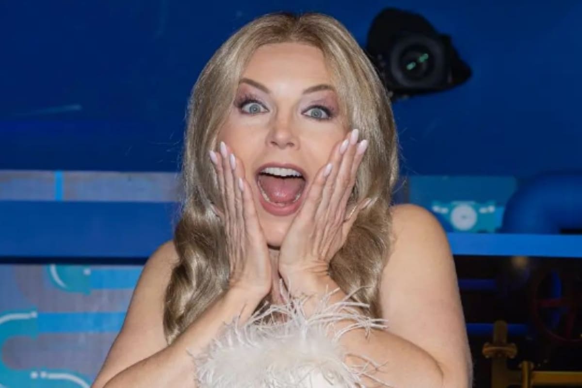 Laura Flores sigue robando suspiros a sus 60 años con atrevida foto en topless
