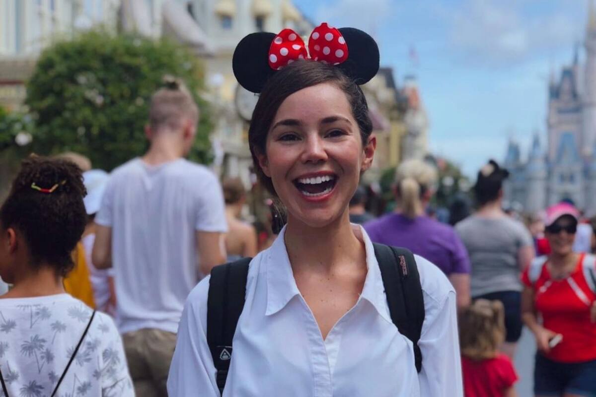 Camila Sodi impacta con transparencias