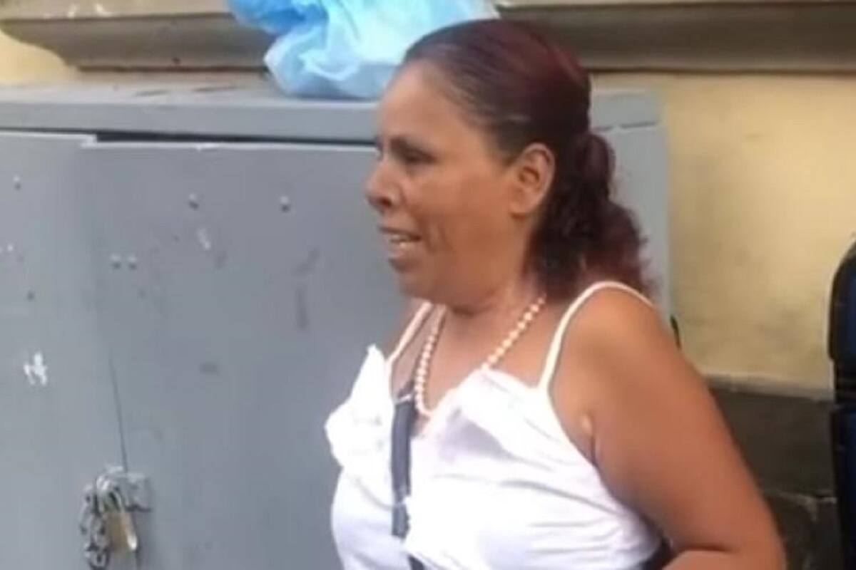 Impresionante, mujer invidente logra cantar con una voz muy parecida a Shakira