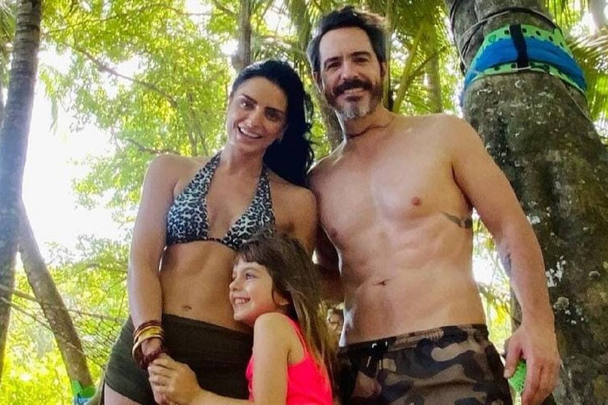 Aislinn Derbez revela cómo se lleva con Mauricio Ochmann