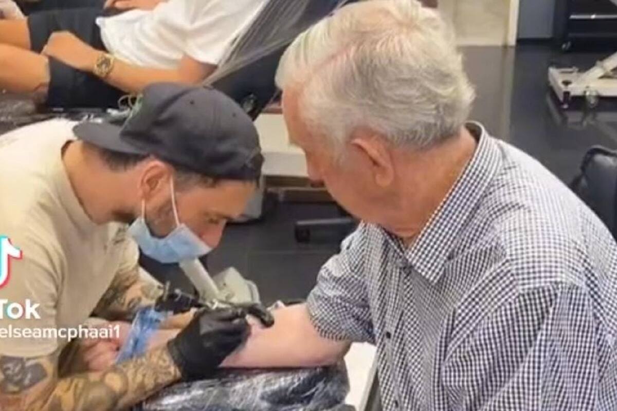 VIDEO VIRAL: Abuelito se hace tatuaje para celebrar sus 90 años