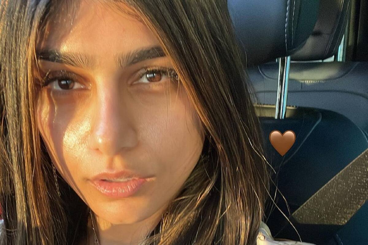 Mia Khalifa presume su cuerpazo tomando el Sol en Punta Mita