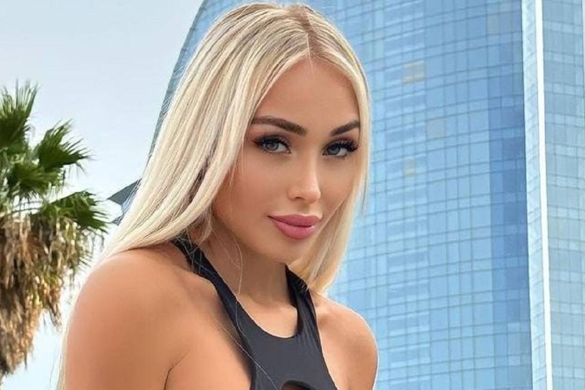 Daniella Chávez luce su gran figura con espectacular vestido negro