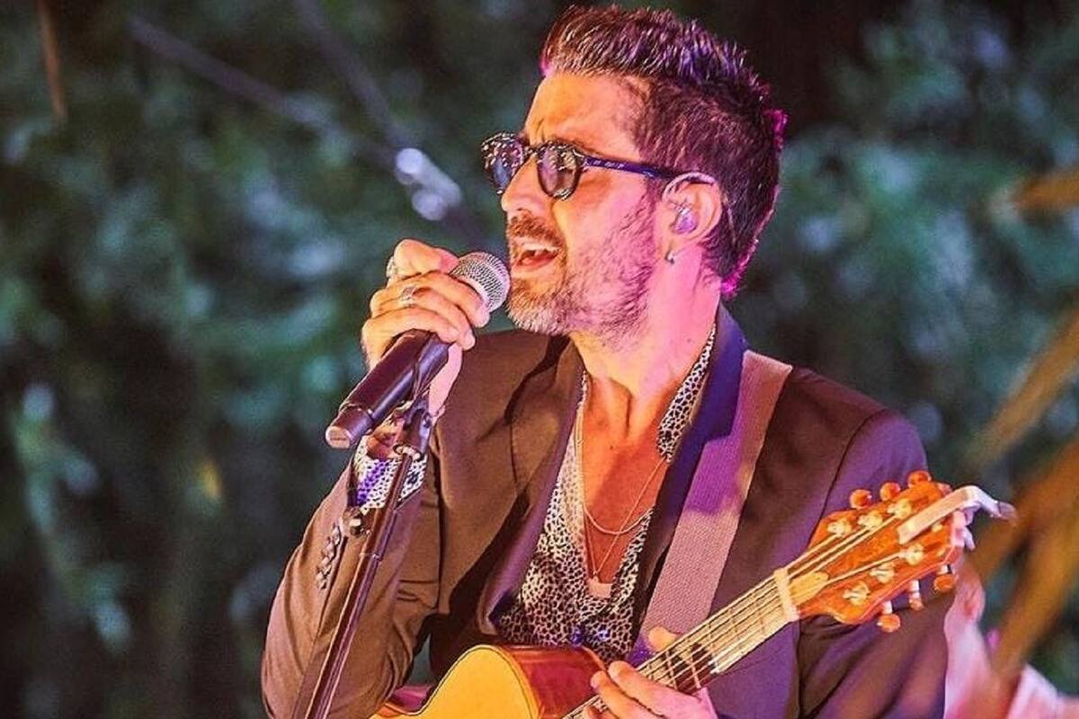 Álex Ubago celebra 20 años de carrera con disco recopilatorio