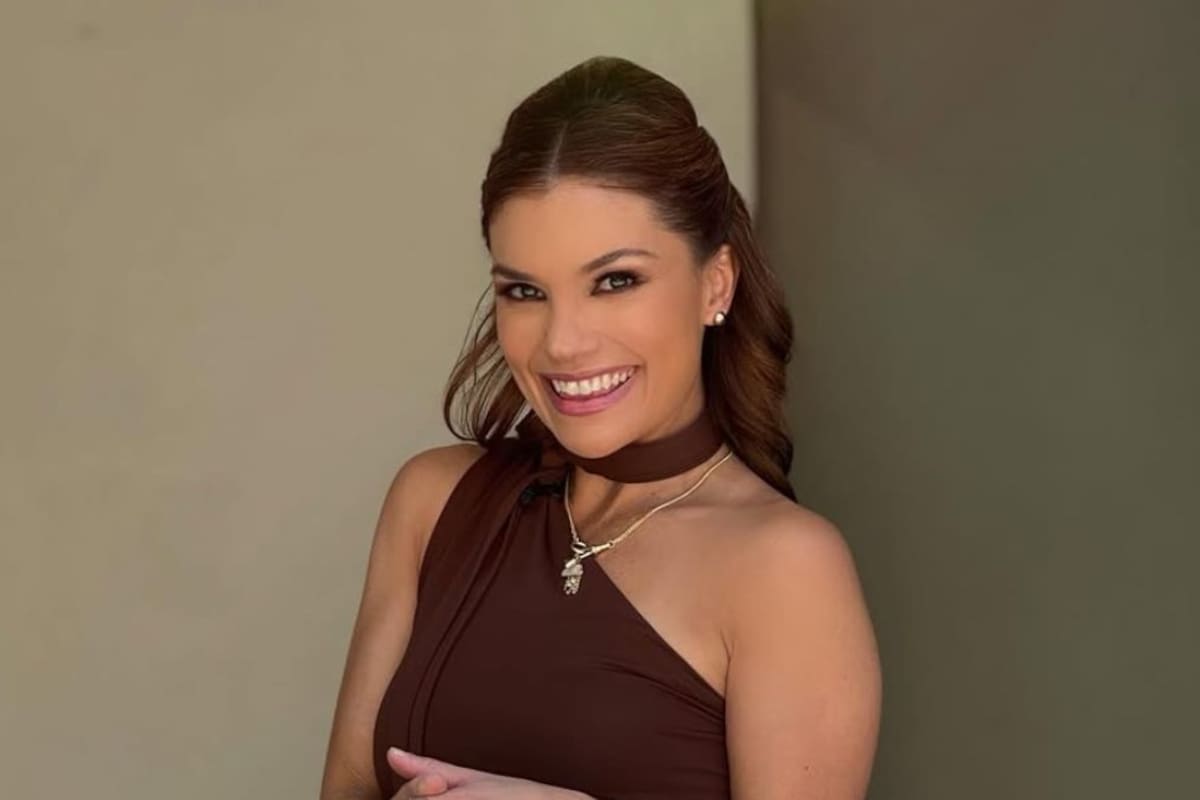 Tábata Jalil comete confusión en vivo al nombrar farmacia durante publicidad en Radio Fórmula