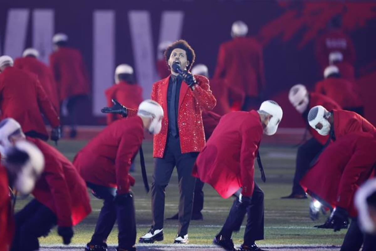 VIDEO: Sin invitados, The Weeknd ilumina el Raymond James en el Super Bowl LV