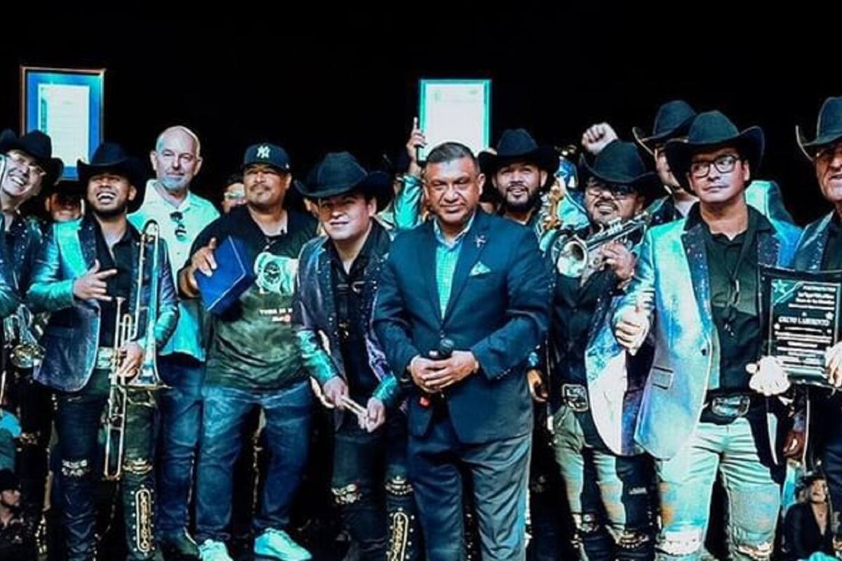 Grupo Laberinto reporta que les robaron las visas de trabajo en Los Ángeles