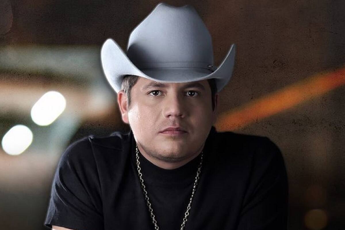 Por miedo, primo de Remmy Valenzuela retira demanda contra el cantante