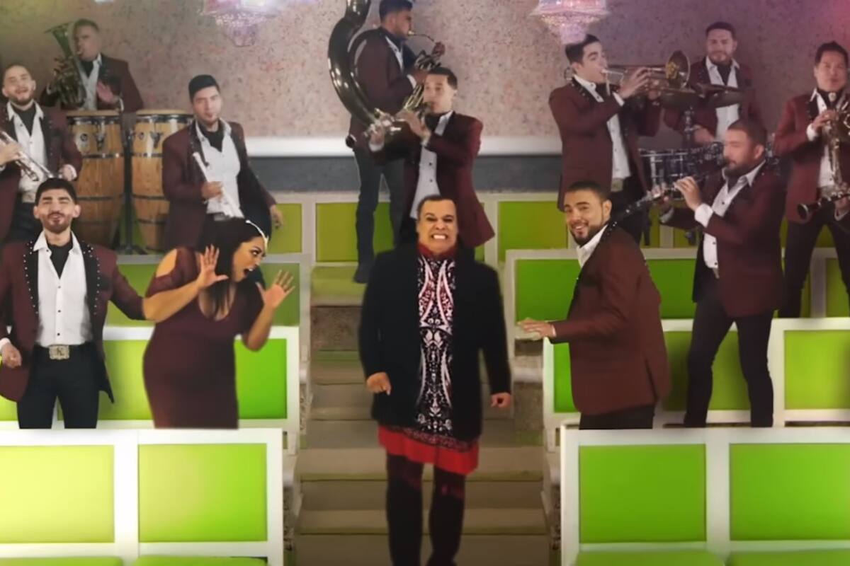 Juan Gabriel reaparece junto a Banda El Recodo y La India en videoclip de "Ya"