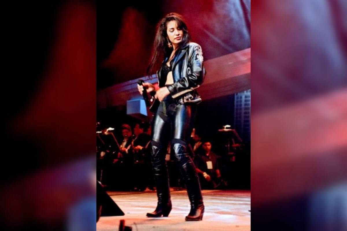 Se conmemora el 50 cumpleaños de Selena por medio de una adquisición de fotos de la cantante