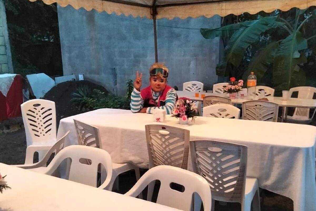 Dejan plantada a niña de dos años en su cumpleaños, payasito lo publica y ¡se llena de invitados!