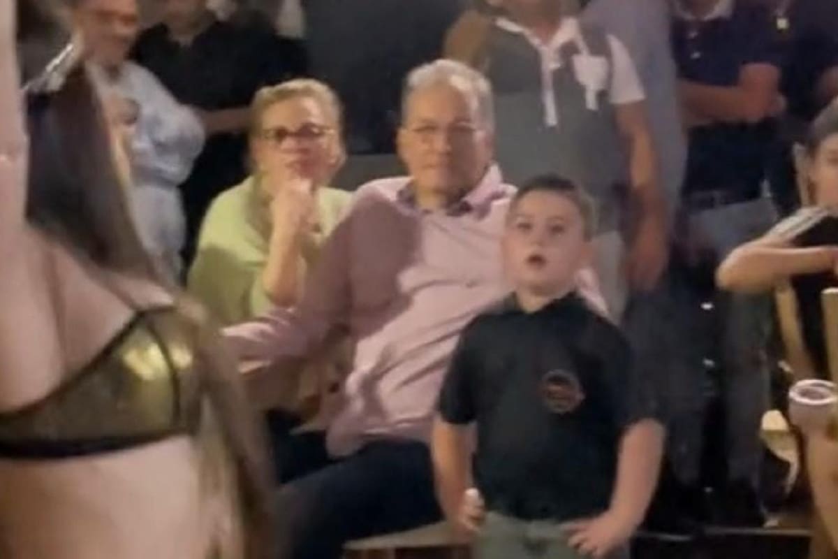 VIDEO VIRAL: Niño se queda con la boca abierta al ver a bailarina