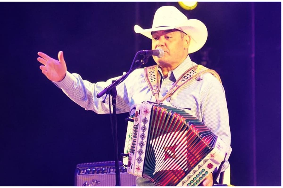 Preocupa a fans el aspecto físico Ricky Muñoz, vocalista de la agrupación de Intocable