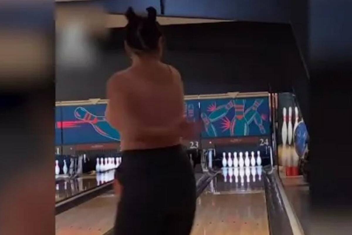 VIDEO VIRAL: Mujer realiza una chuza y lo celebra haciendo un increíble split