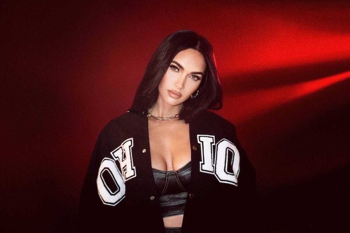 Megan Fox eleva la temperatura atrevido disfraz