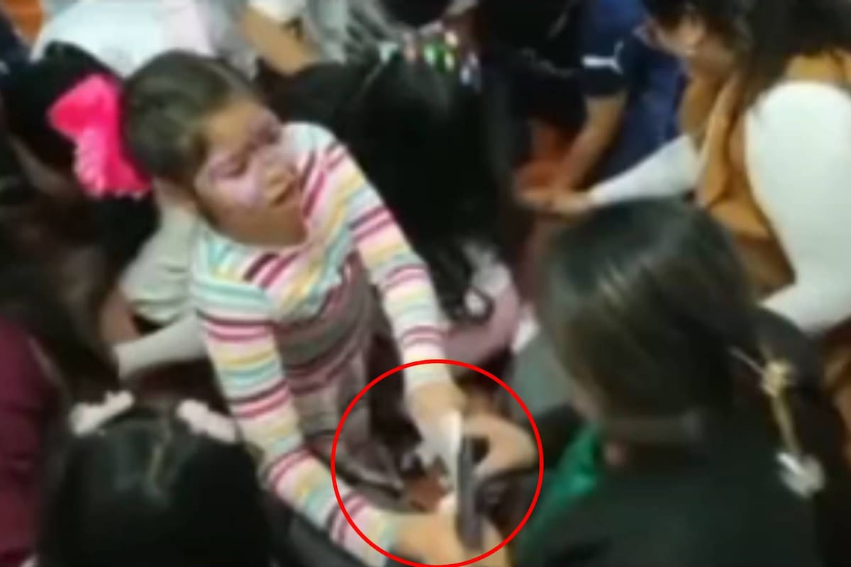 VIDEO: Mujer indigna a usuarios de tiktok por robarle un juguete a una niña