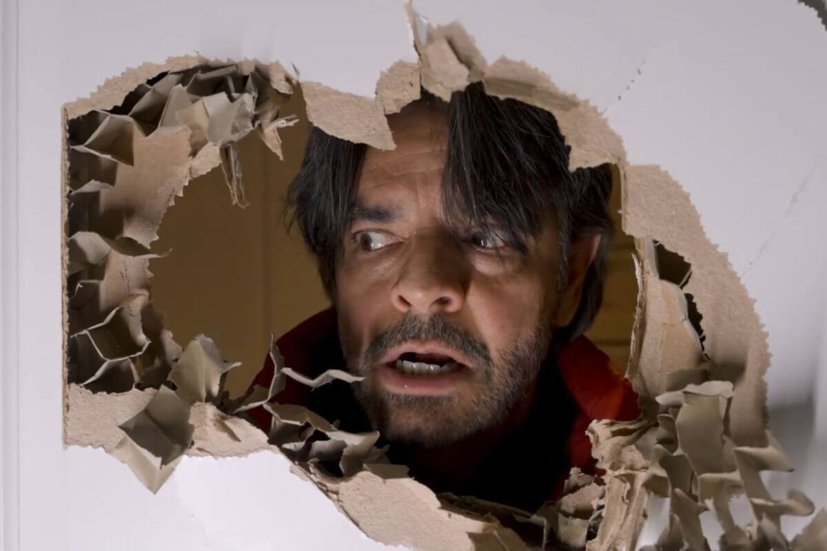 Eugenio Derbez anuncia cuarta temporada de "De Viaje con los Derbez" con parodia de "El Resplandor"