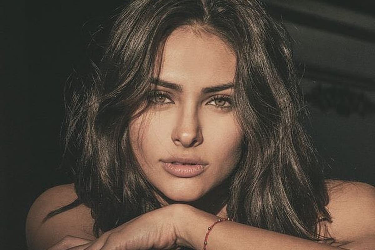 Renata Notni demuestra que es la chica del "bikini azul" de Diego Boneta