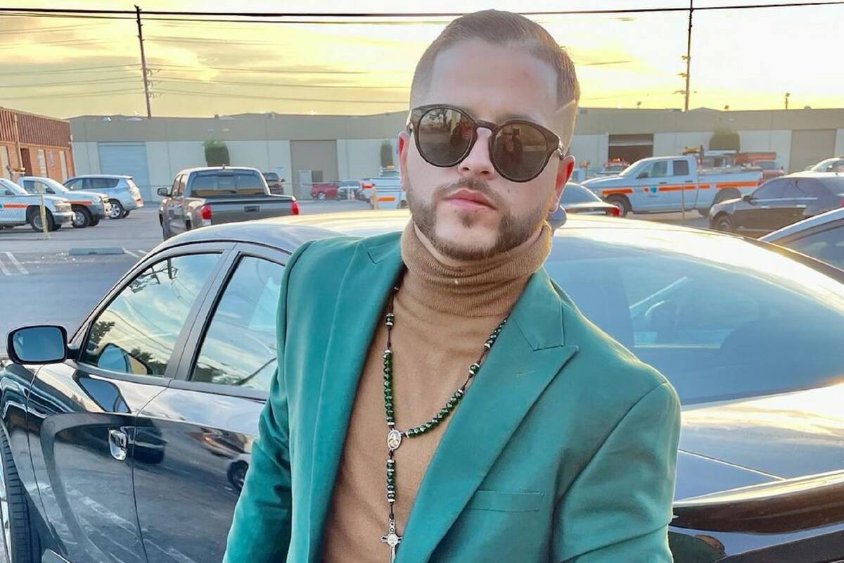 Asaltan y golpean con arma de fuego a Jesús Mendoza en EU; cancela presentación