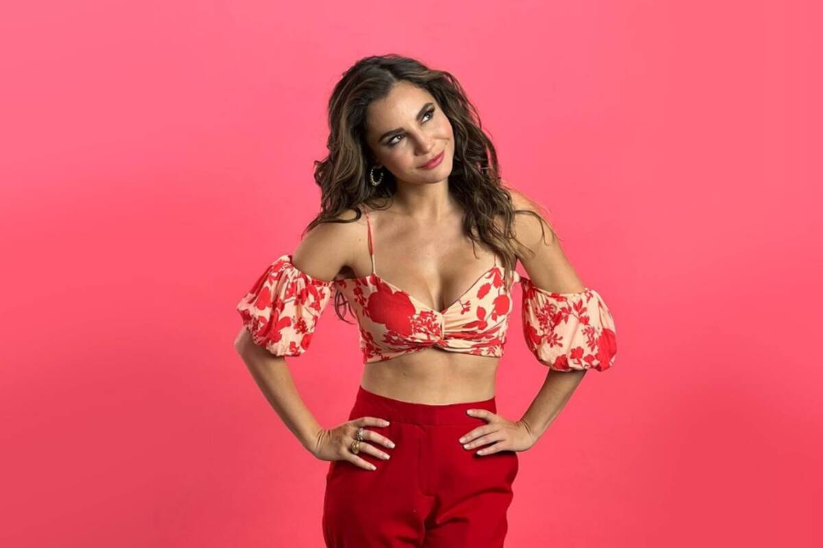 Martha Higareda roba suspiros en Instagram con ajustado traje de baño