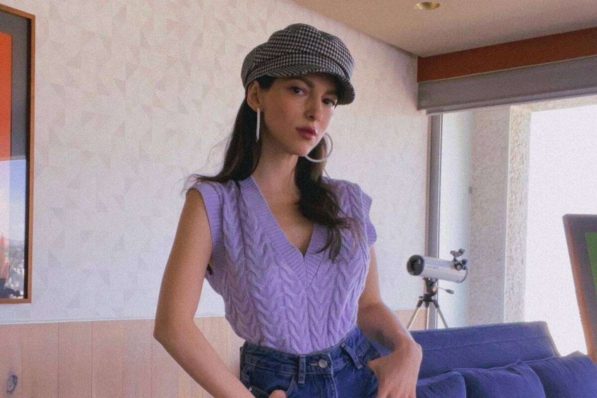 Más rica que un chocolate, así se describe Paty Cantú al lucir un body frente al espejo