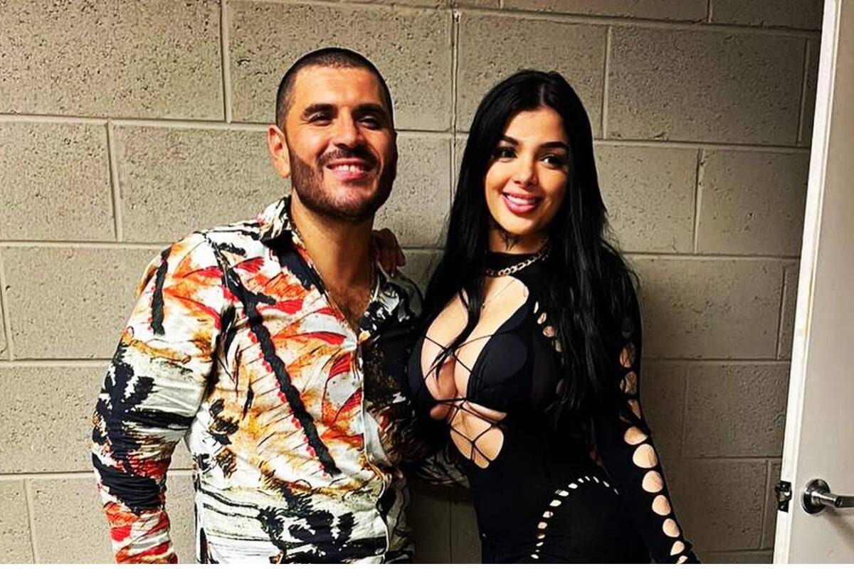 El Komander niega rumores de romance con Karely Ruiz