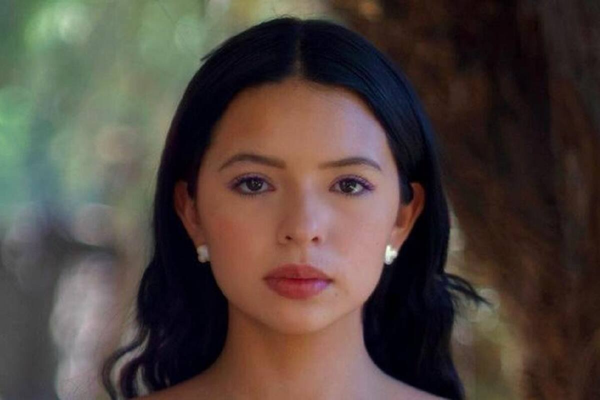 Ángela Aguilar sorprende en redes al usar vestido de su abuela Flor Silvestre