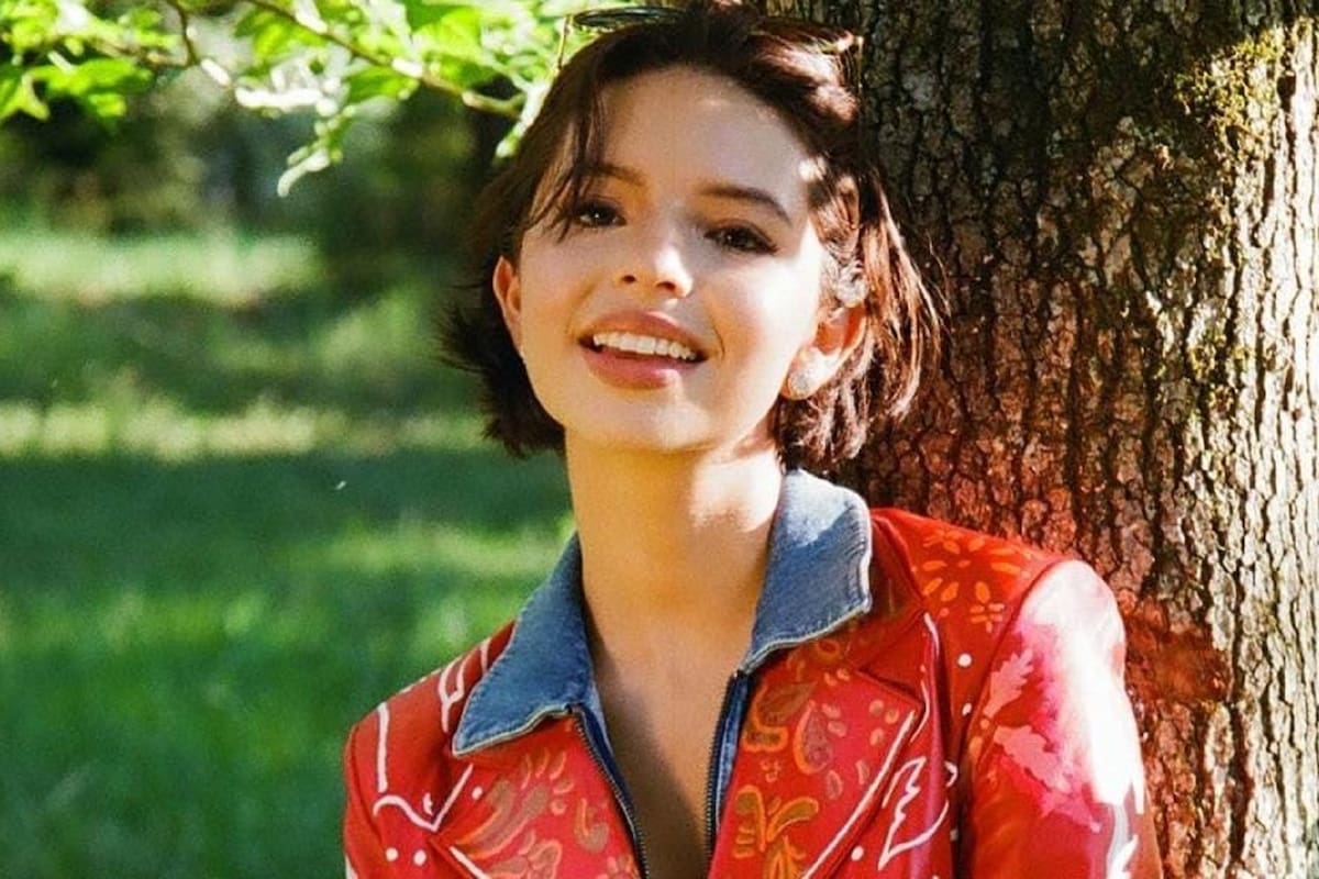 Ángela Aguilar hace su primera trasmisión en vivo por TikTok y pide a sus fans que no le hagan donaciones