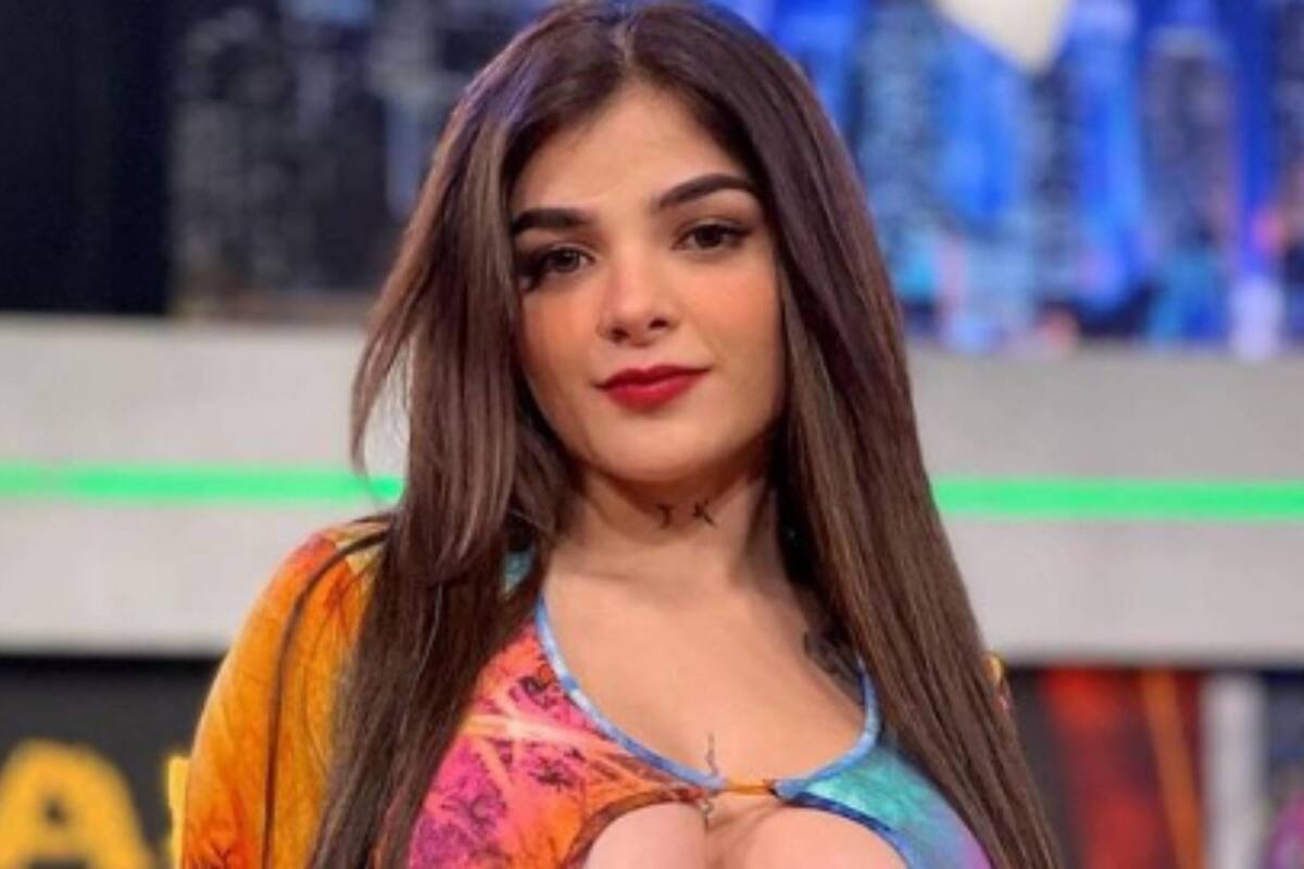 Karely Ruiz enloquece a sus fans con una lencería transparente