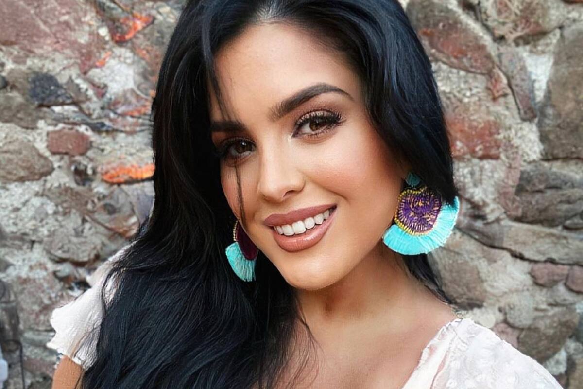 Curvy Zelma enciende la red desde el jacuzzi