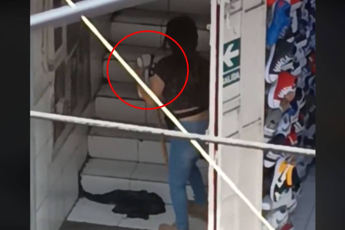 VIDEO: Captan a una vendedora estafando a un comprador de calzado