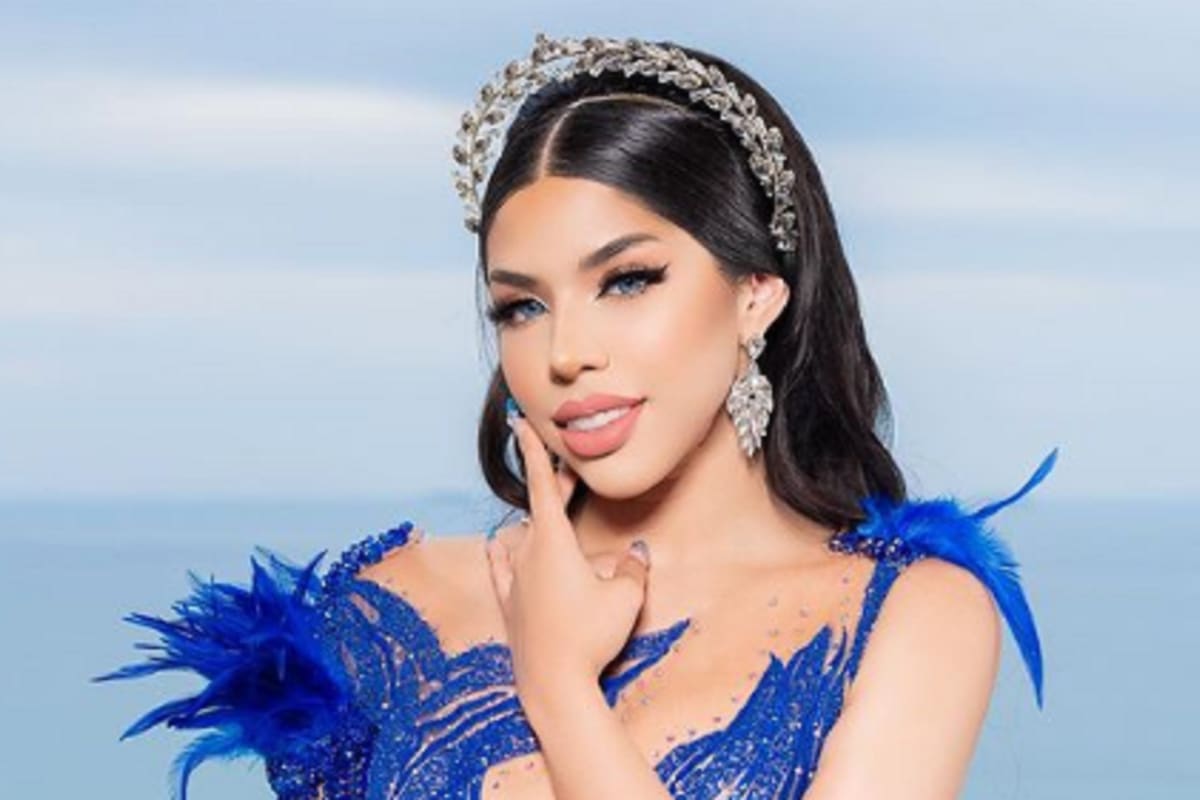 Yeri MUA se corona como la Reina del Carnaval de Veracruz 2022