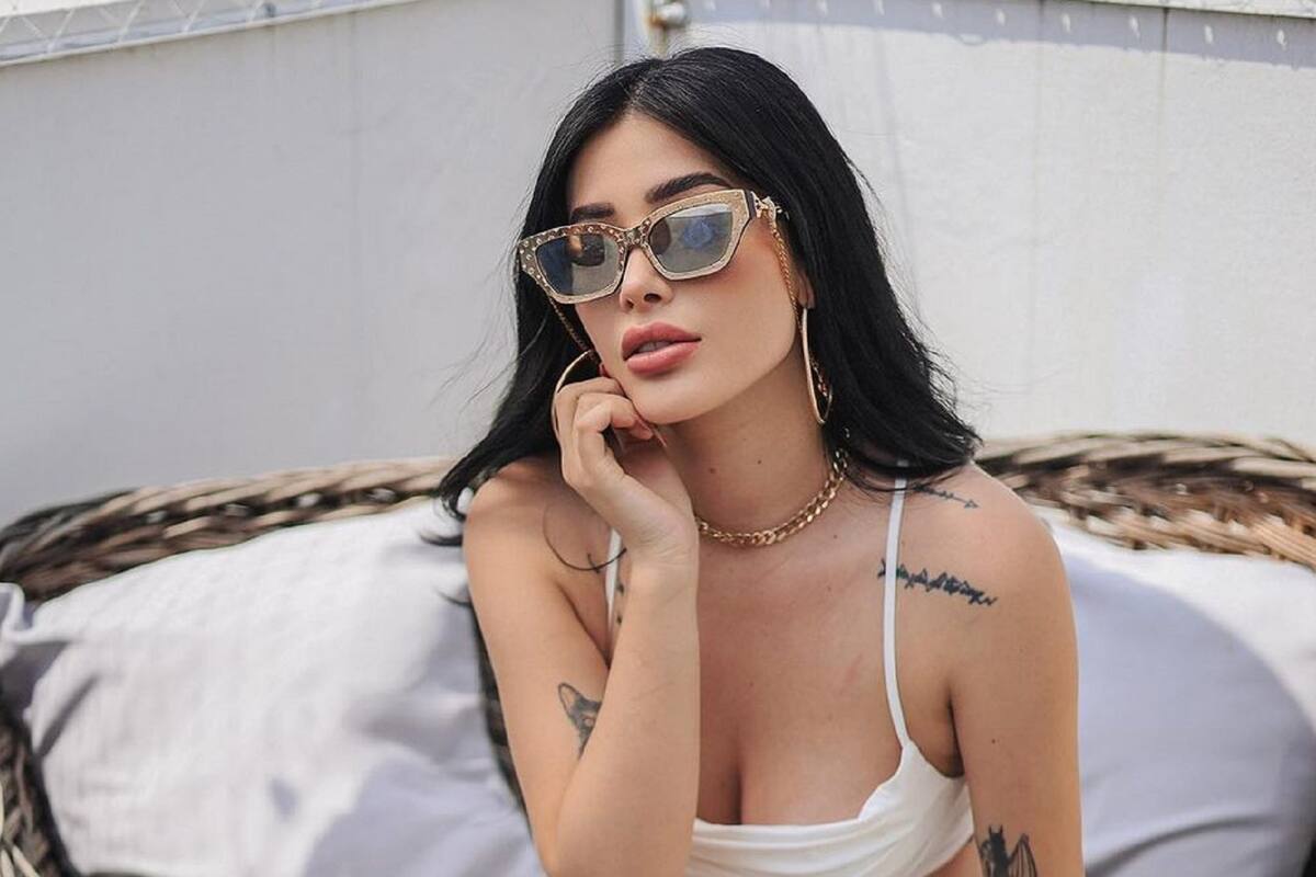 Brenda Zambrano enseña su cinturita en las playas de Mazatlán, Sinaloa