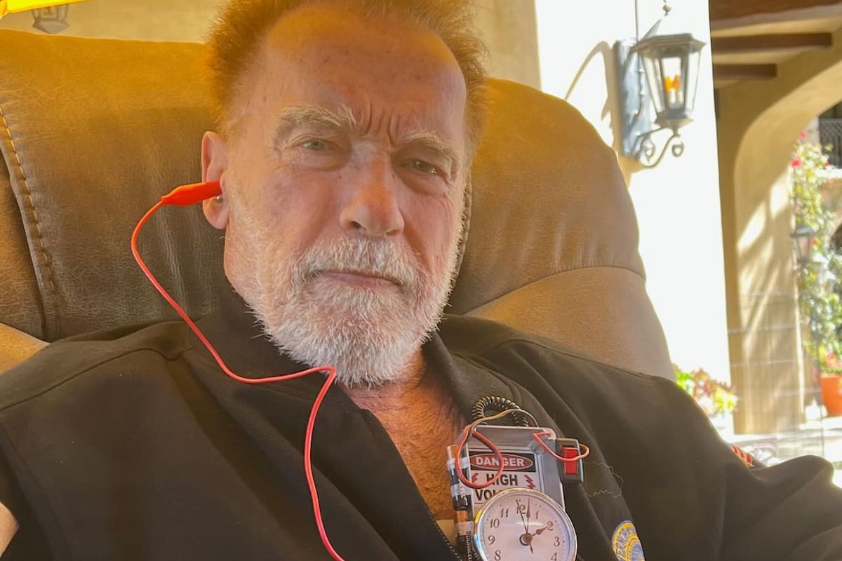 Arnold Schwarzenegger confiesa que ahora tiene que vivir con un marcapasos con una impactante fotografía