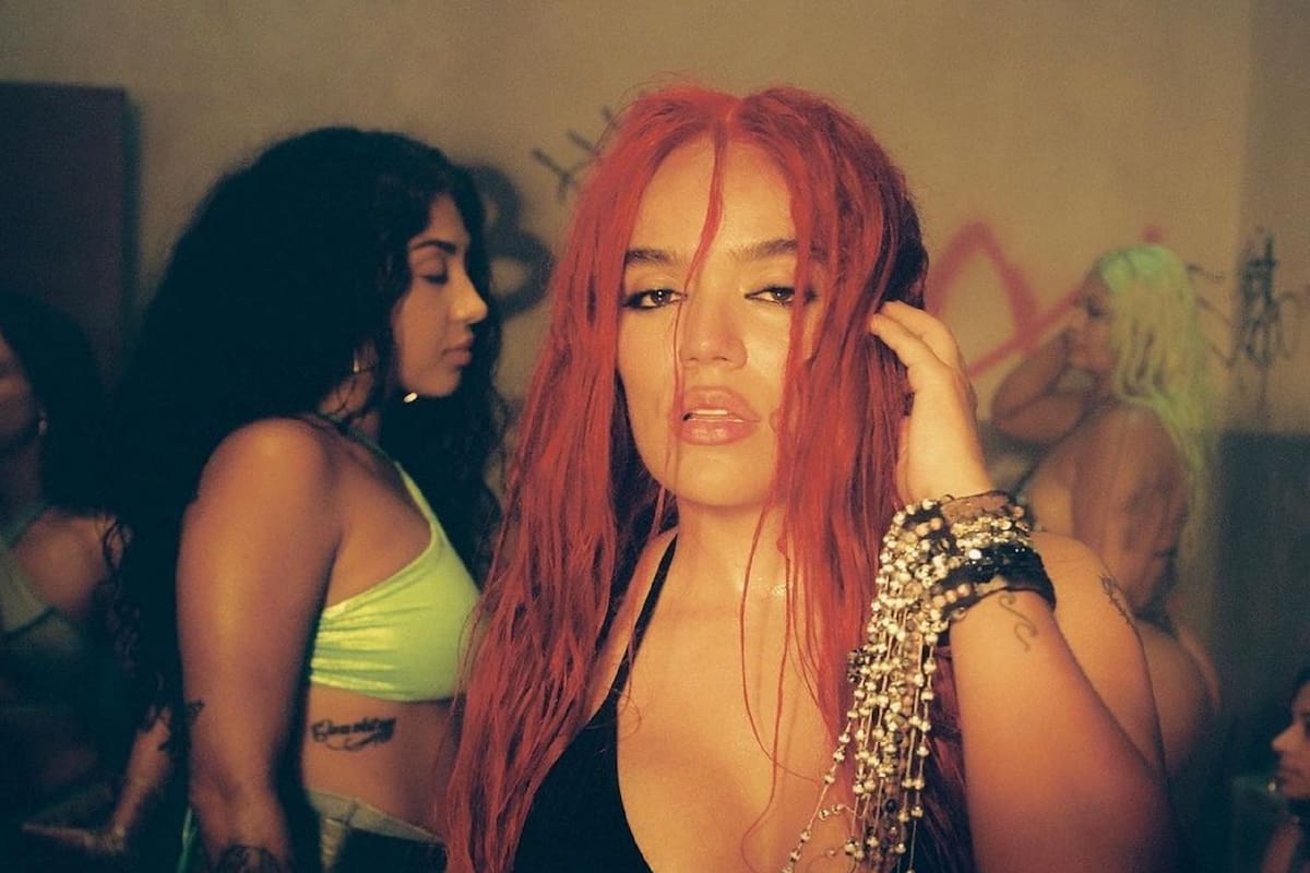 Karol G enseña de más en una foto de Instagram y pone a sudar a más de uno