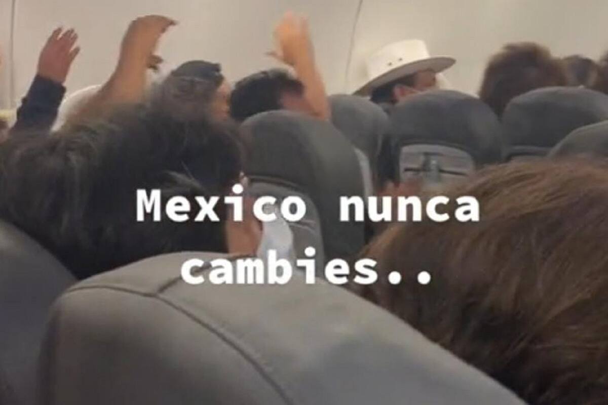Pasajeros se ponen a cantar “Sálvame” de RBD en lo que despega el avión