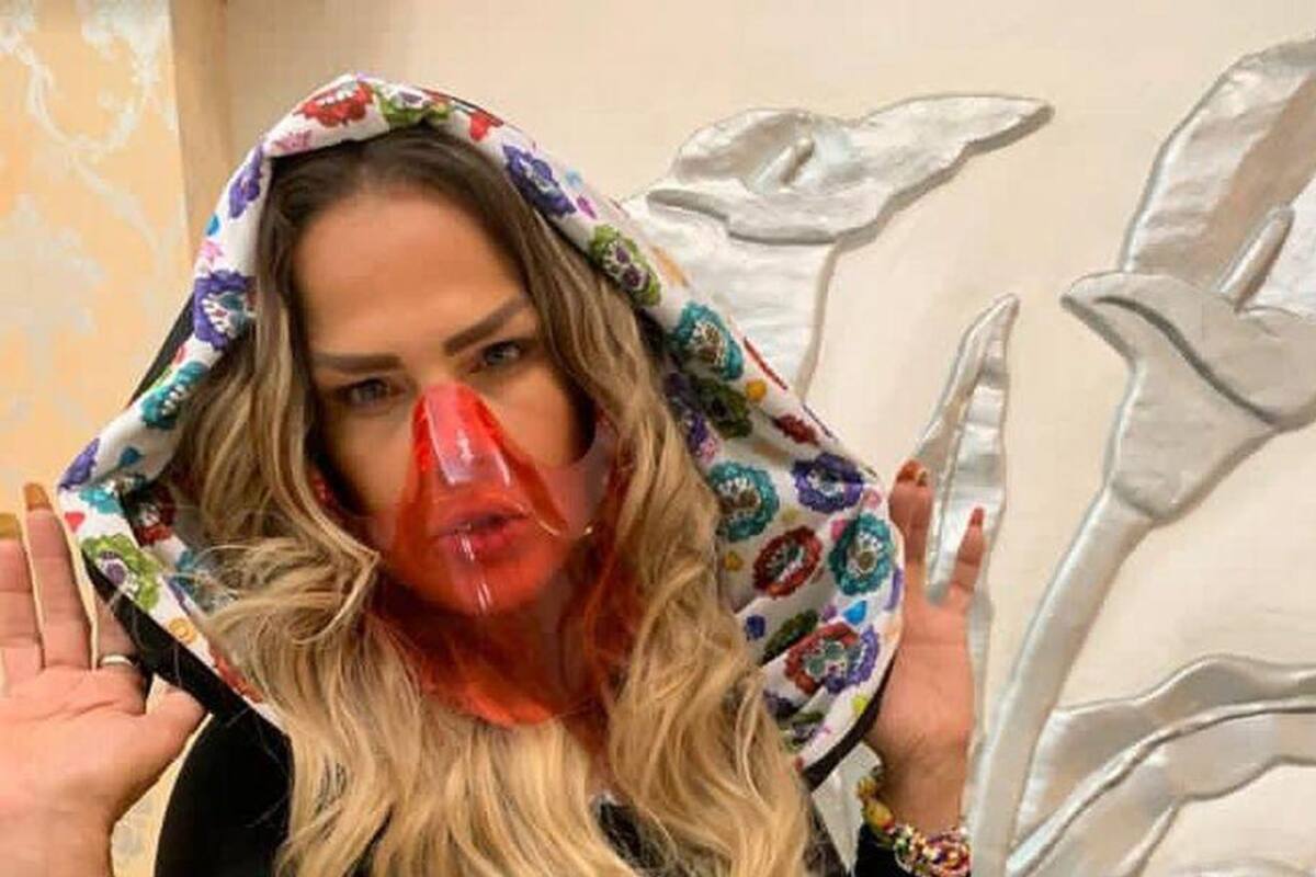 Niurka Marcos luce cada centímetro de su cuerpo