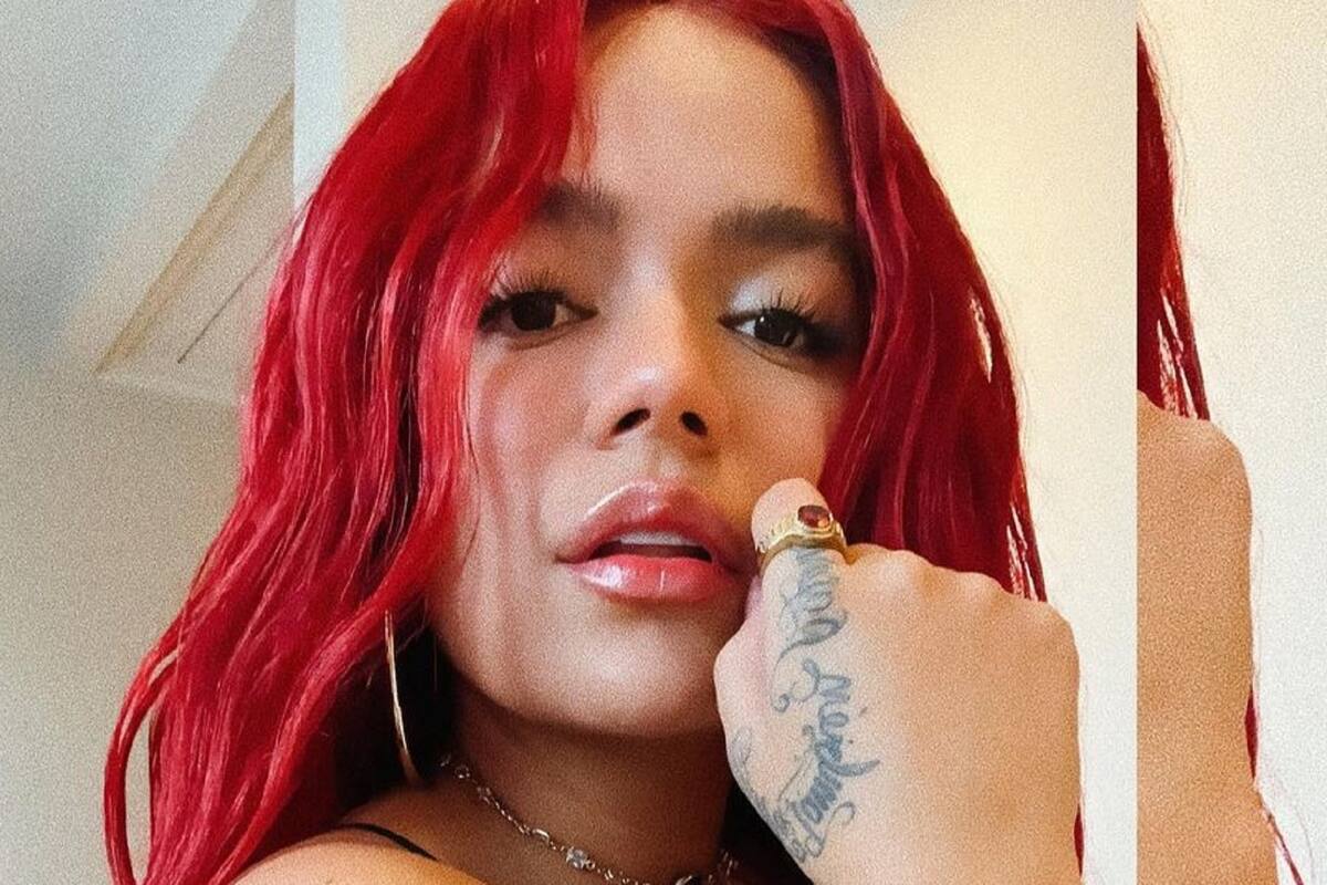 Karol G cubre sus encantos con su cabello rojizo y hace estallar Instagram