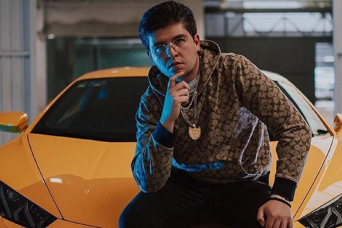 Él es Fofo Márquez: el joven millonario que cerró un puente con carros de lujo en Guadalajara