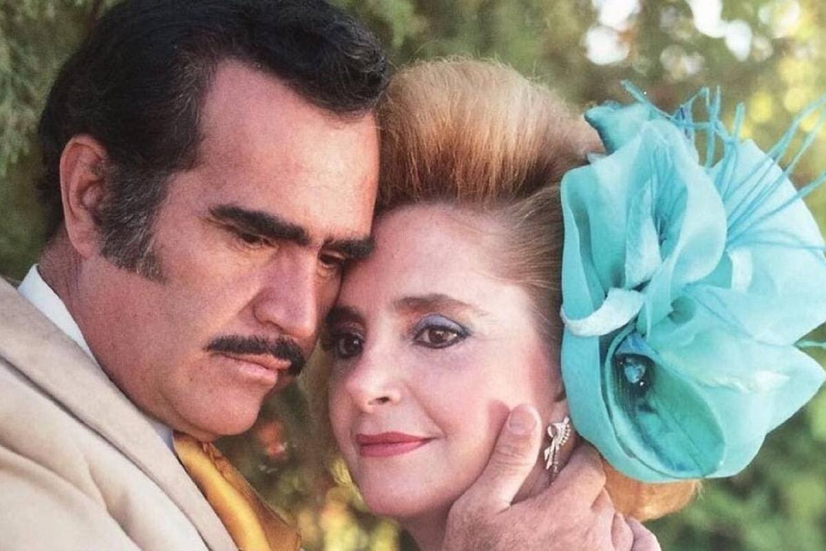 Doña Cuquita responde a las críticas por tolerar las infidelidades de Vicente Fernández