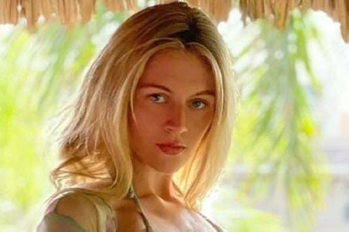 Vera Dijkmans deja atónitos a sus fans al modelar su espectacular figura en bikini