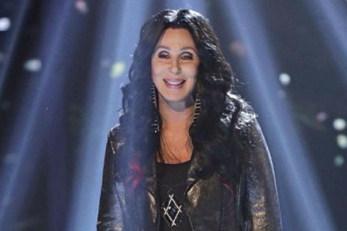 La actriz y cantante Cher cumple 75 años y anuncia su próxima película biográfica