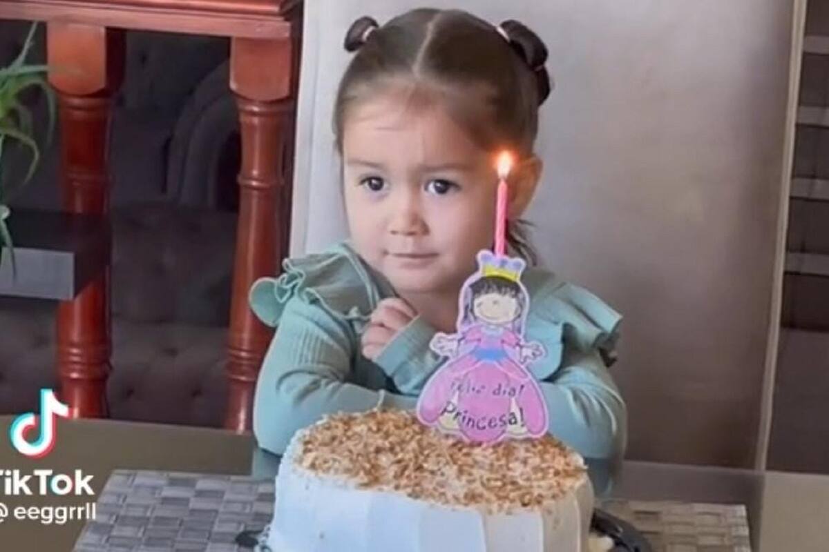Niña se vuelve viral por llamar la atención de uno de sus invitados que no le estaba cantando "Las mañanitas"