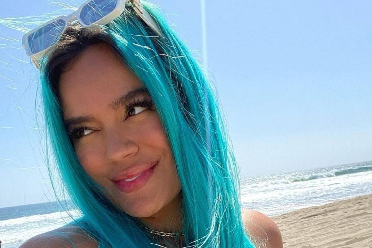Karol G no puede vitar las lágrimas al cantar “Ocean”, canción que le escribió a Anuel